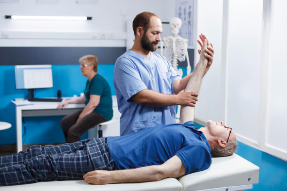How Injury Chiropractors in Henderson & Las Vegas Help Patients Recover